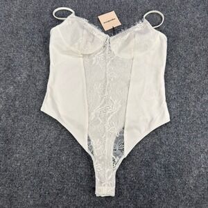 Superdown White Floral Lace Inset Bodysuit NWT Size Large Sweetheart Neckline